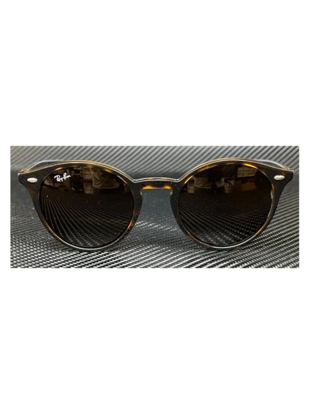 Ray-Ban new tags
